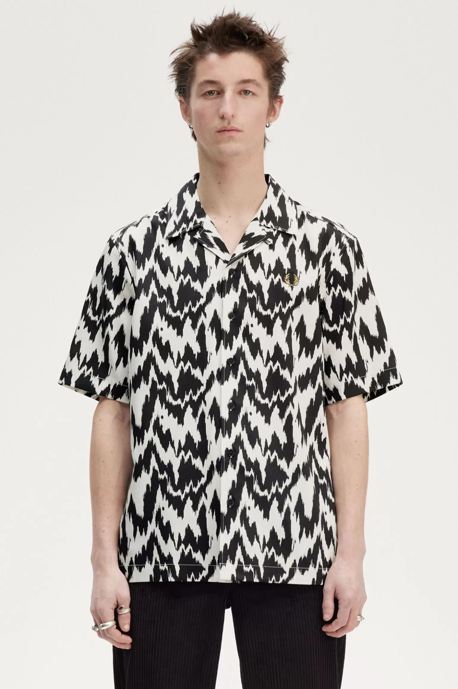 Hemden^Fred Perry Hemd Mit Reverskragen Und Animal-Print Ecru