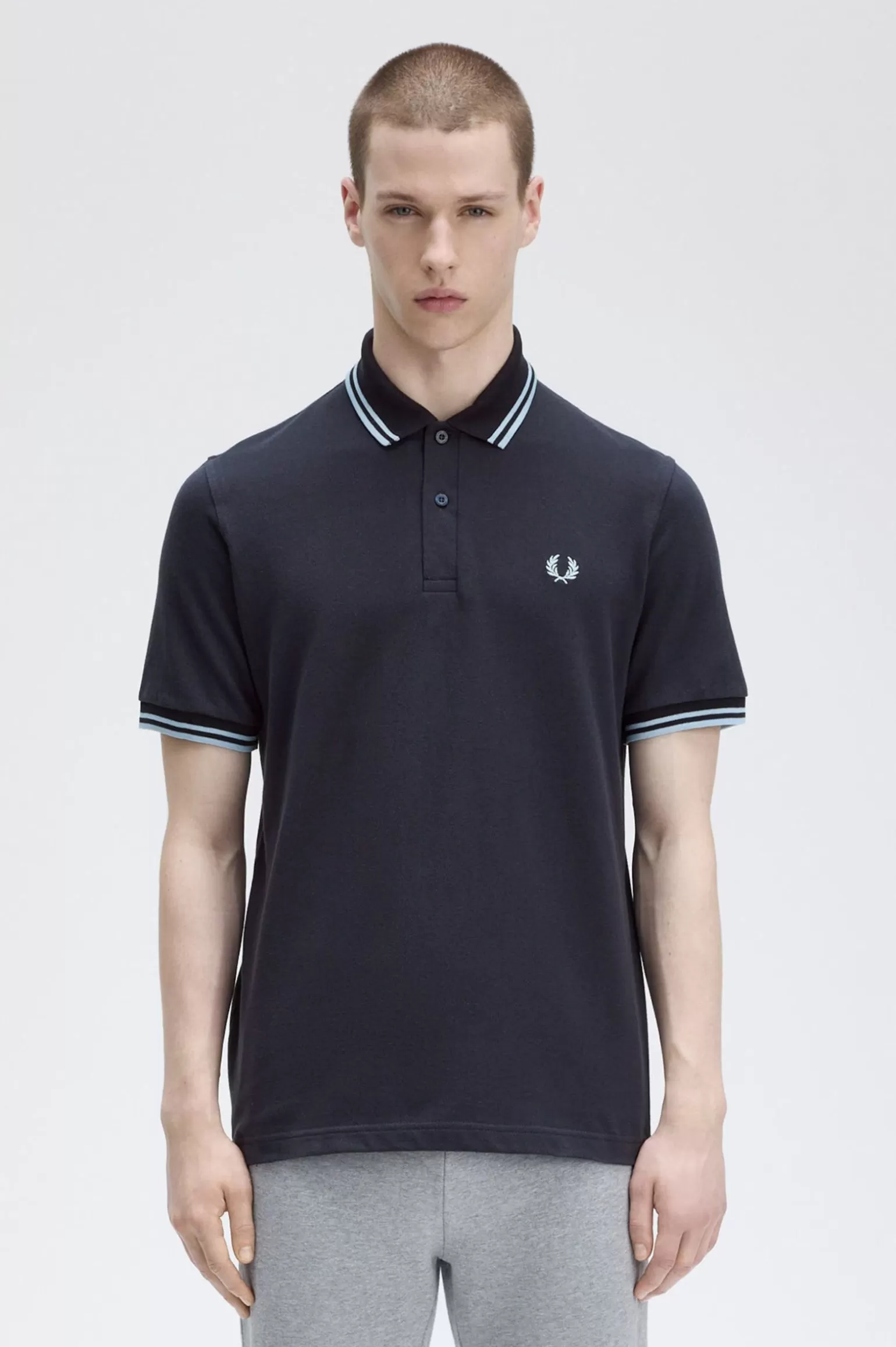 Poloshirts^Fred Perry M12 Marineblau / Eis / Eis