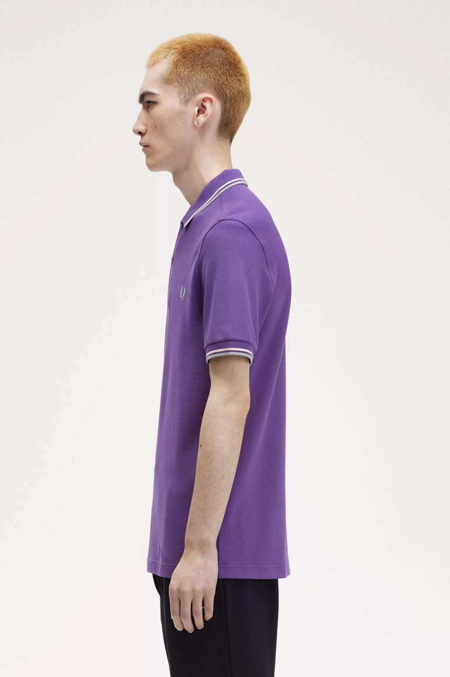 Poloshirts^Fred Perry M3600 Amethyst / Ecru / Silberblau