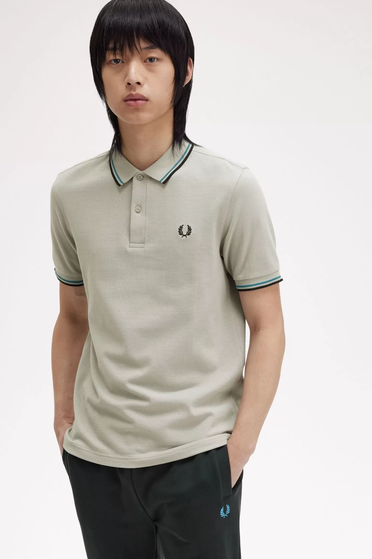 Poloshirts^Fred Perry M3600 Kalkstein / Runaway Bay Ocean / Schwarz