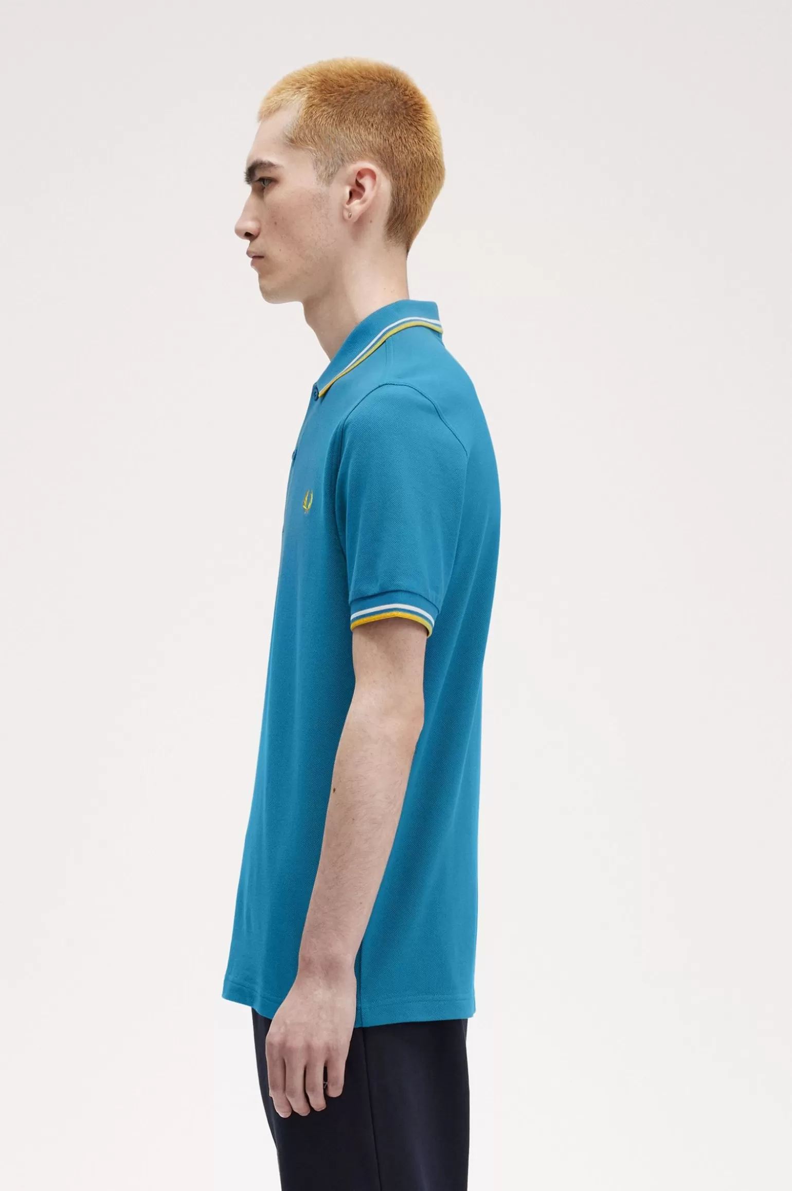 Poloshirts^Fred Perry M3600 Runaway Bay Ocean / Schneeweiß / Honigwabe