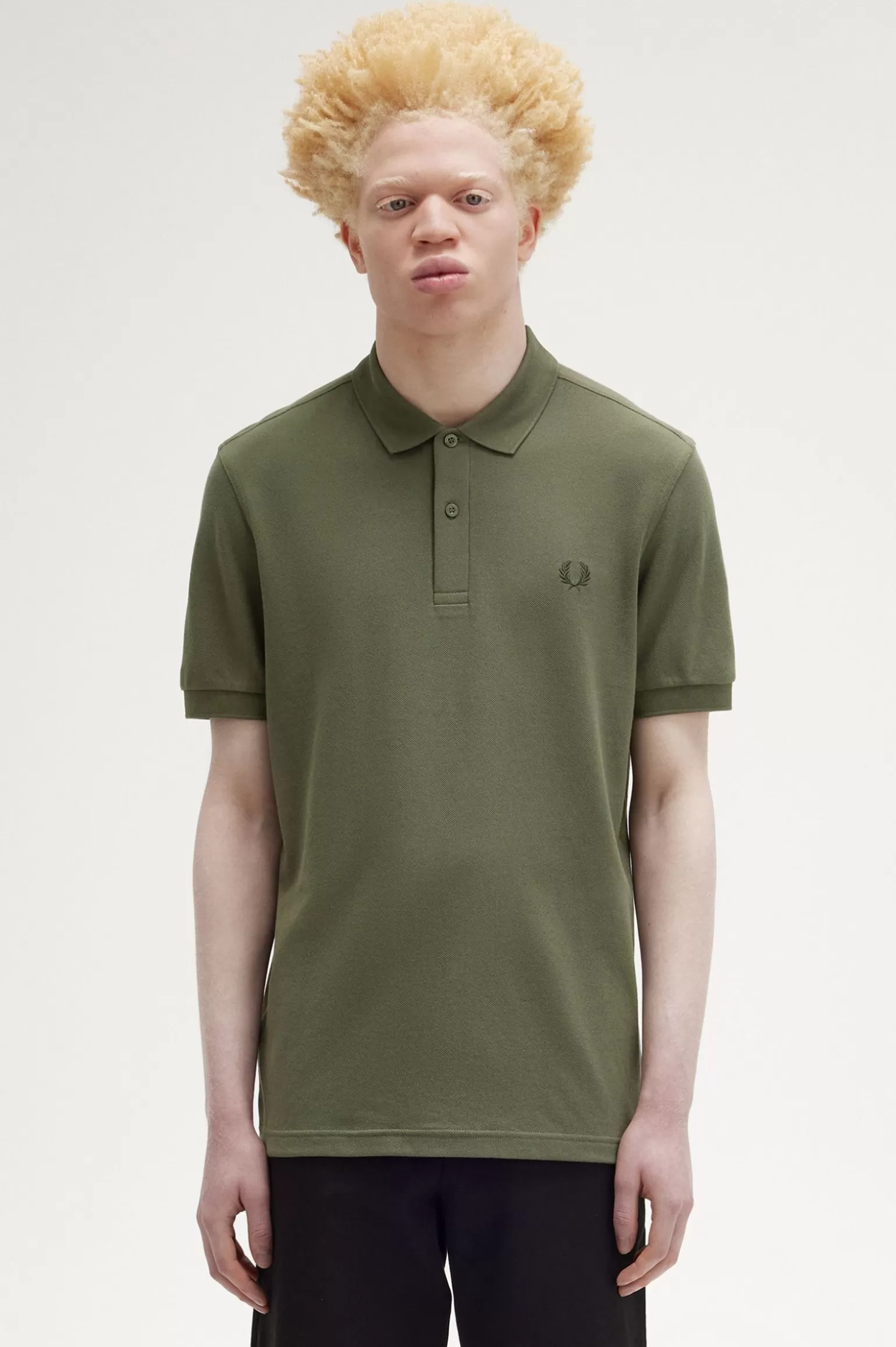 Poloshirts^Fred Perry M6000 Grüner Lorbeer / Dunkelgrün