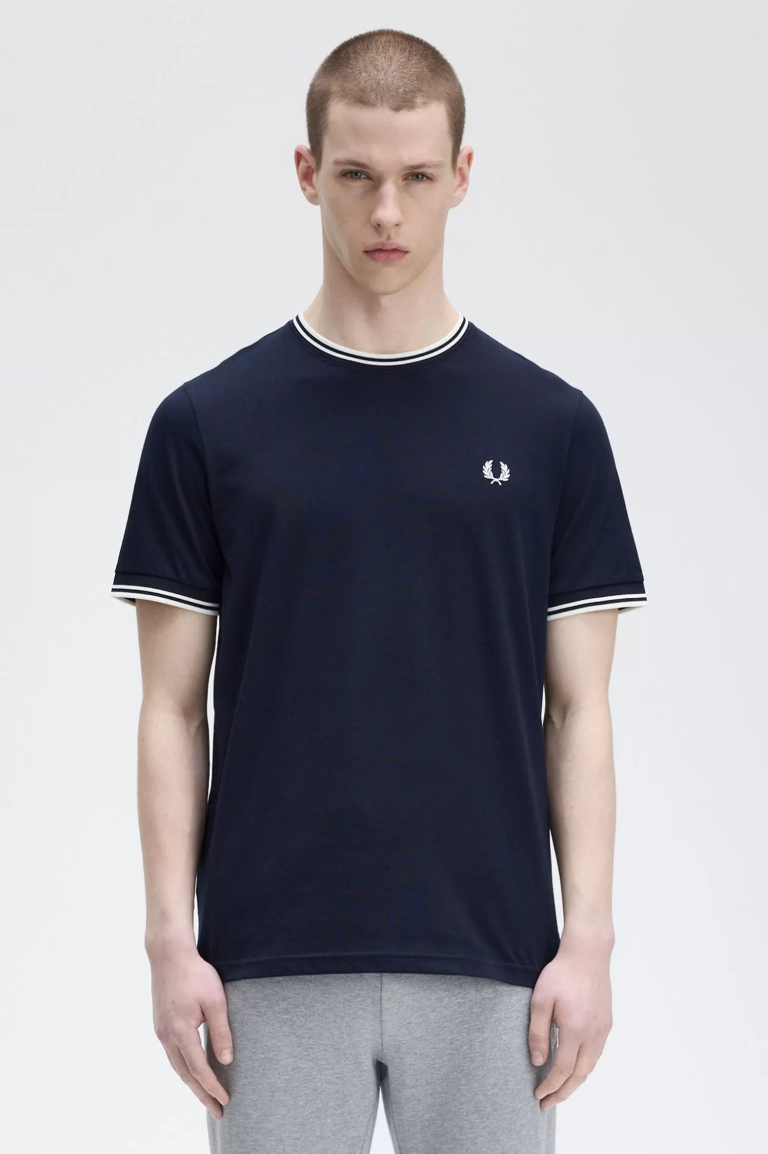 T-Shirts^Fred Perry T-Shirt Mit Doppelstreifen Marineblau