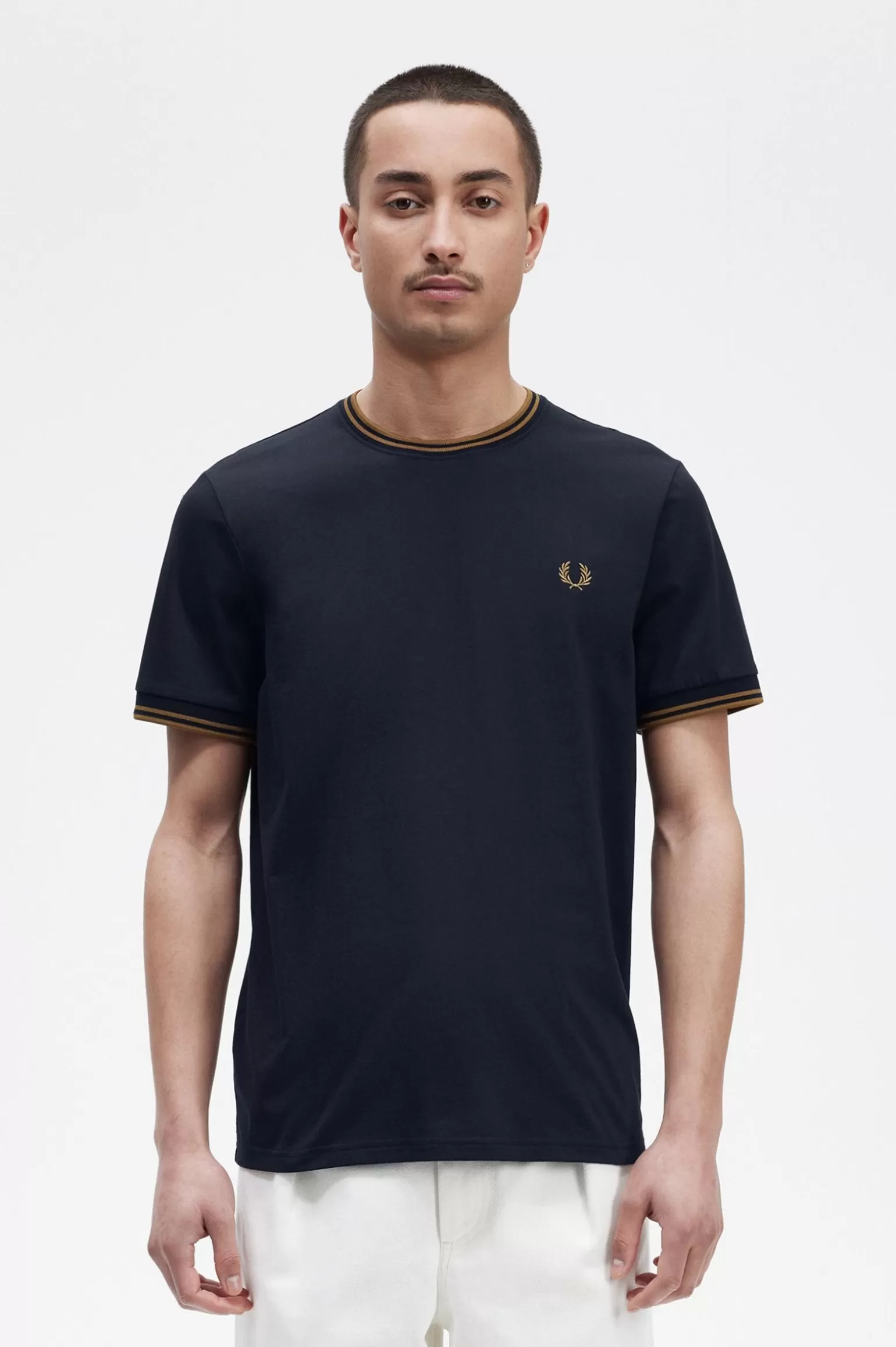 T-Shirts^Fred Perry T-Shirt Mit Doppelstreifen Marineblau / Dunkel Karamell